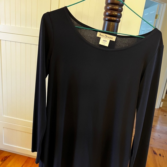 Designer Maternity outfit - Picture 2 of 5